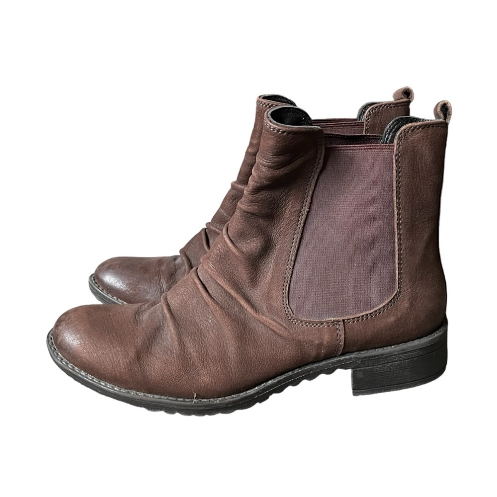 Chelsea Crew Black Label Nubuck Chelsea Trail Boots